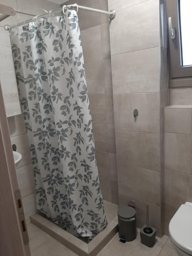 U Jacka Apartment Neoi Poroi Bagian luar foto