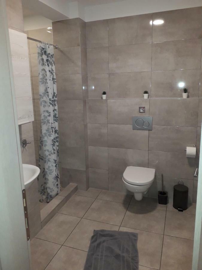 U Jacka Apartment Neoi Poroi Bagian luar foto